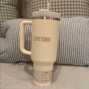 Lifetime Cream Tumbler with Handle